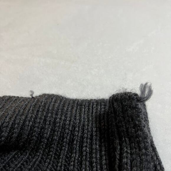 Banana Republic Men's 100% Wool Knit Sweater Size Medium Cozy Winter Layers - Picture 7 of 8